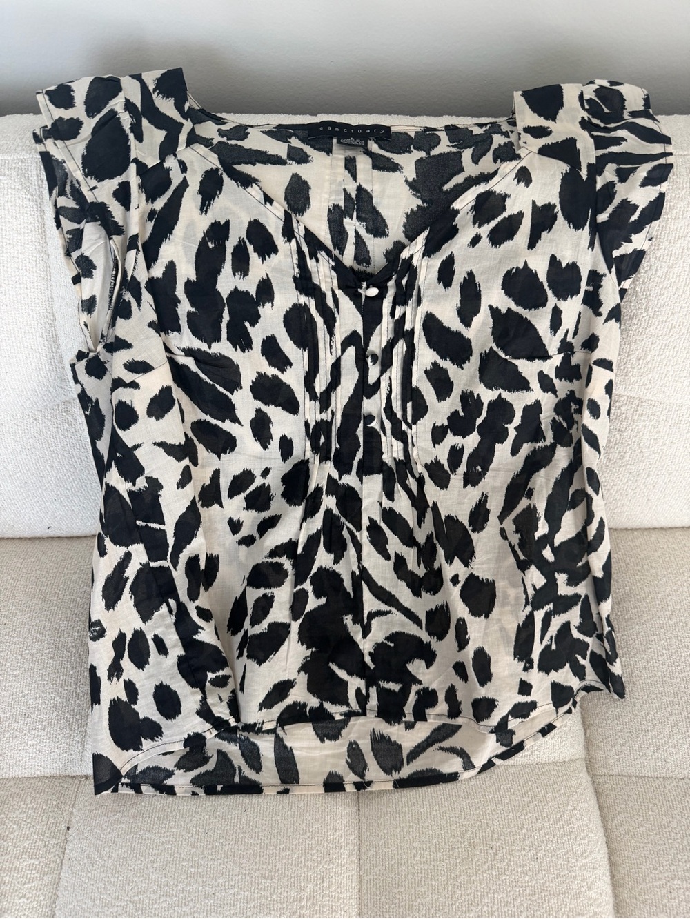 Sanctuary Black & Cream Animal Print Flutter Sleeve Top